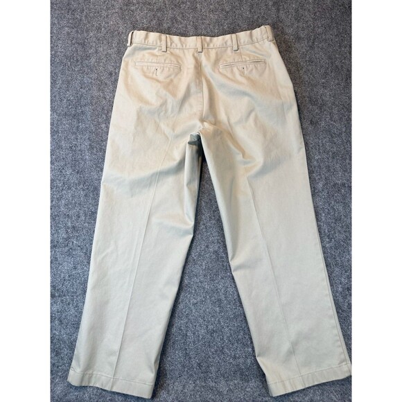 LL Bean Mens Comfort Waist Pants Size XL Beige Off White Chino Casual Everyday - Picture 2 of 8